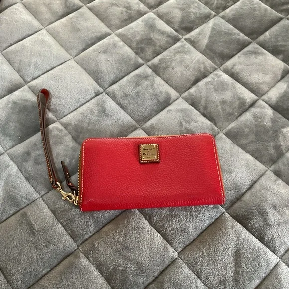 Dooney & Bourke Vibrant Red Wristlet - Picture 1 of 4